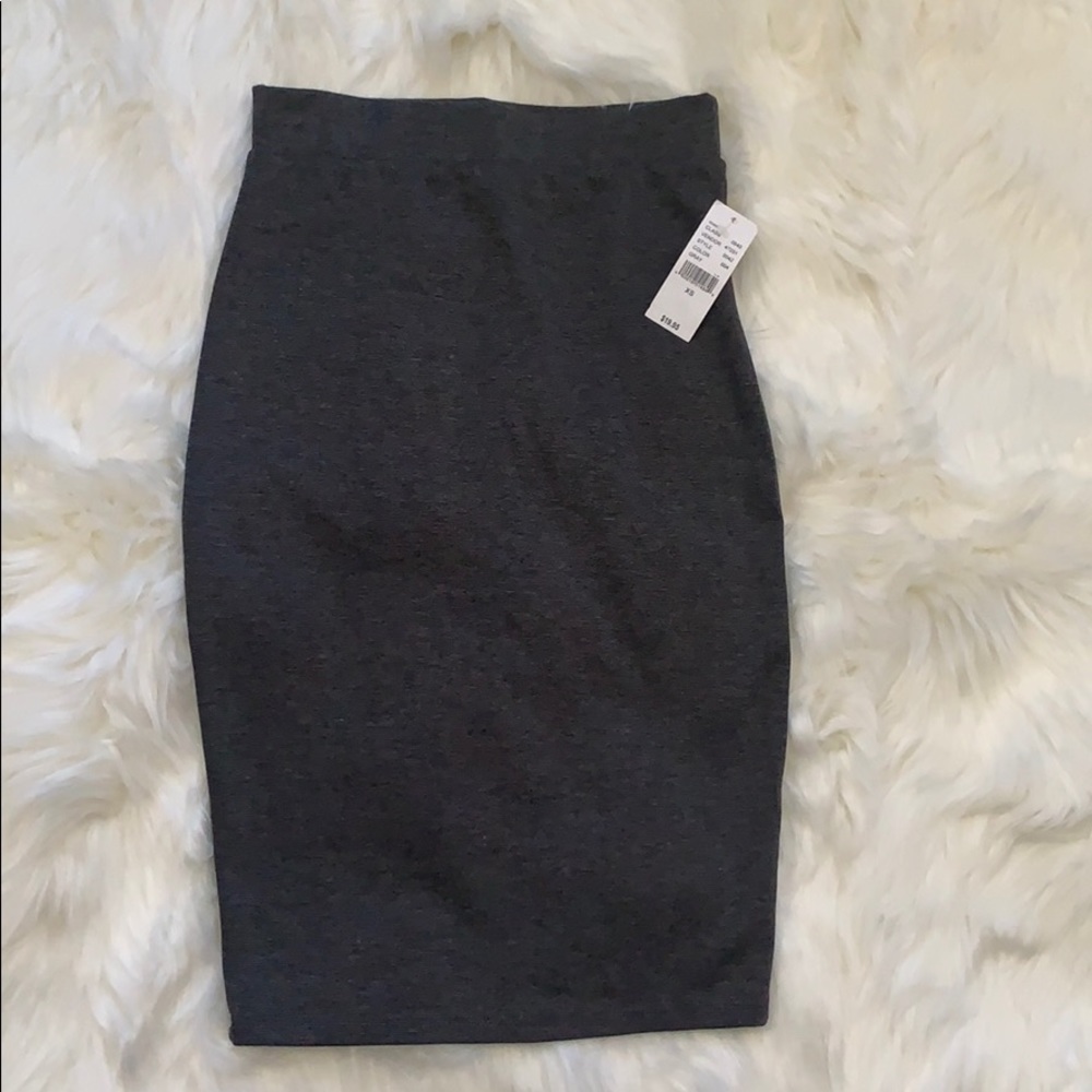 Grey pencil skirt